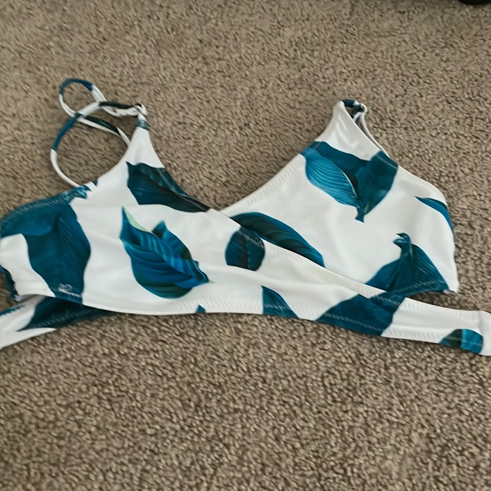 Green and white cross flower bikini top